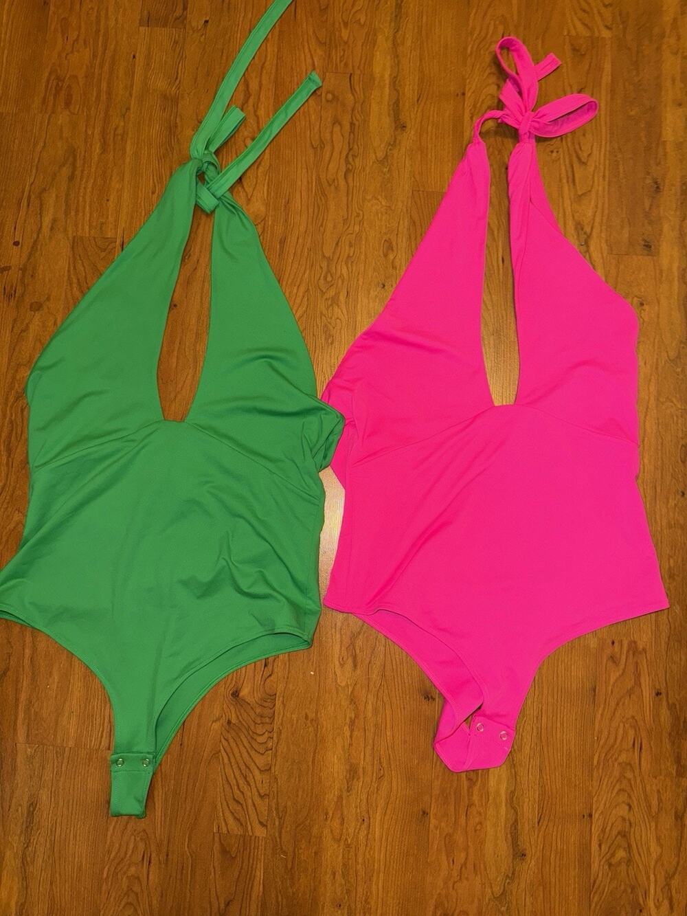 REORIA Women’s Two Bodysuits Lot Pink Green Preppy Sorority XL Snap Bottom Strap